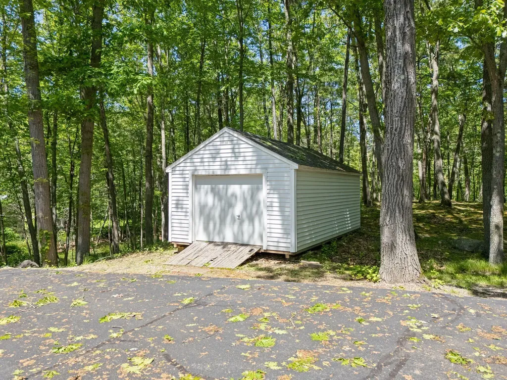 8-10 Bayview Lane Kittery ME 03904