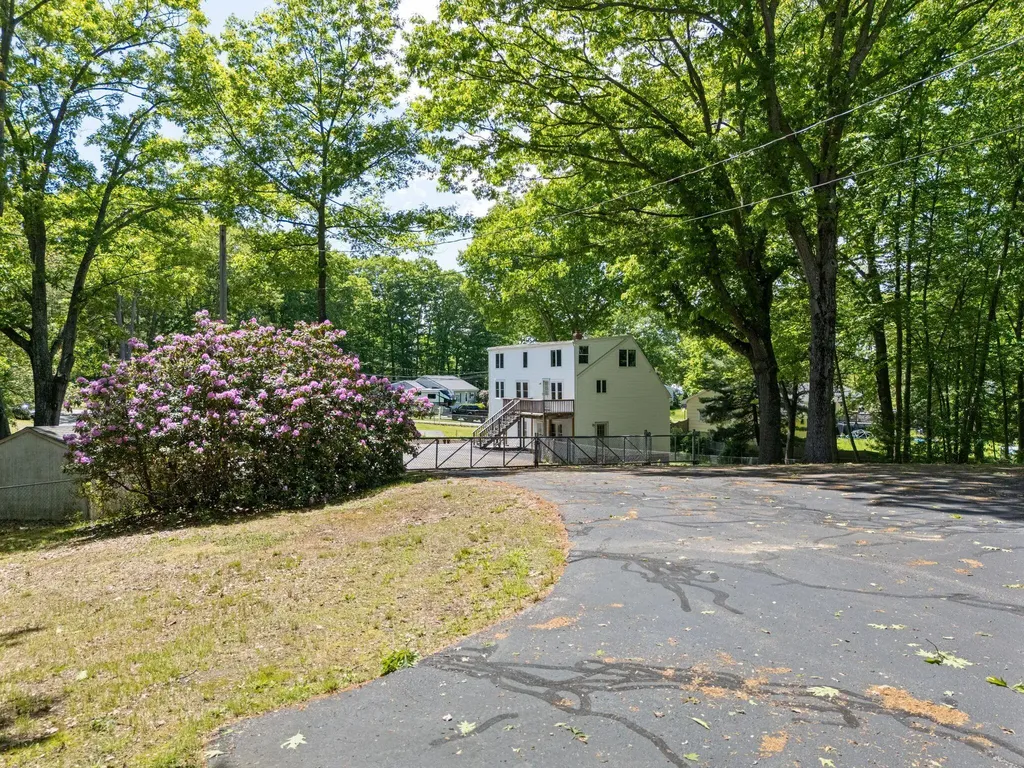 8-10 Bayview Lane Kittery ME 03904