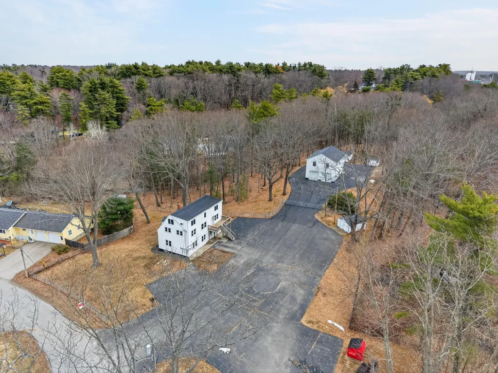 8-10 Bayview Lane Kittery ME 03904