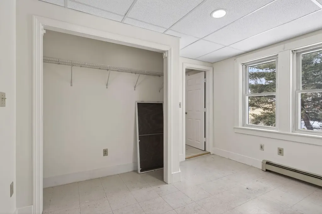 8-10 Bayview Lane Kittery ME 03904