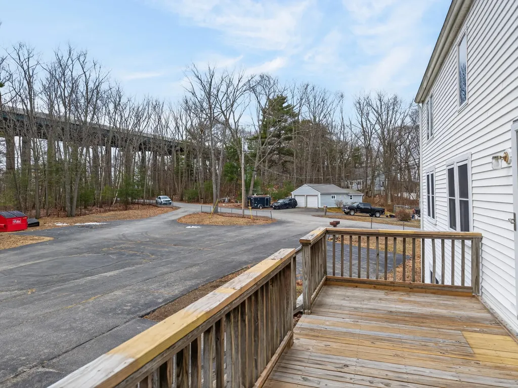 8-10 Bayview Lane Kittery ME 03904