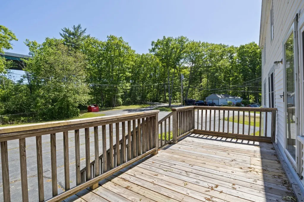 8-10 Bayview Lane Kittery ME 03904