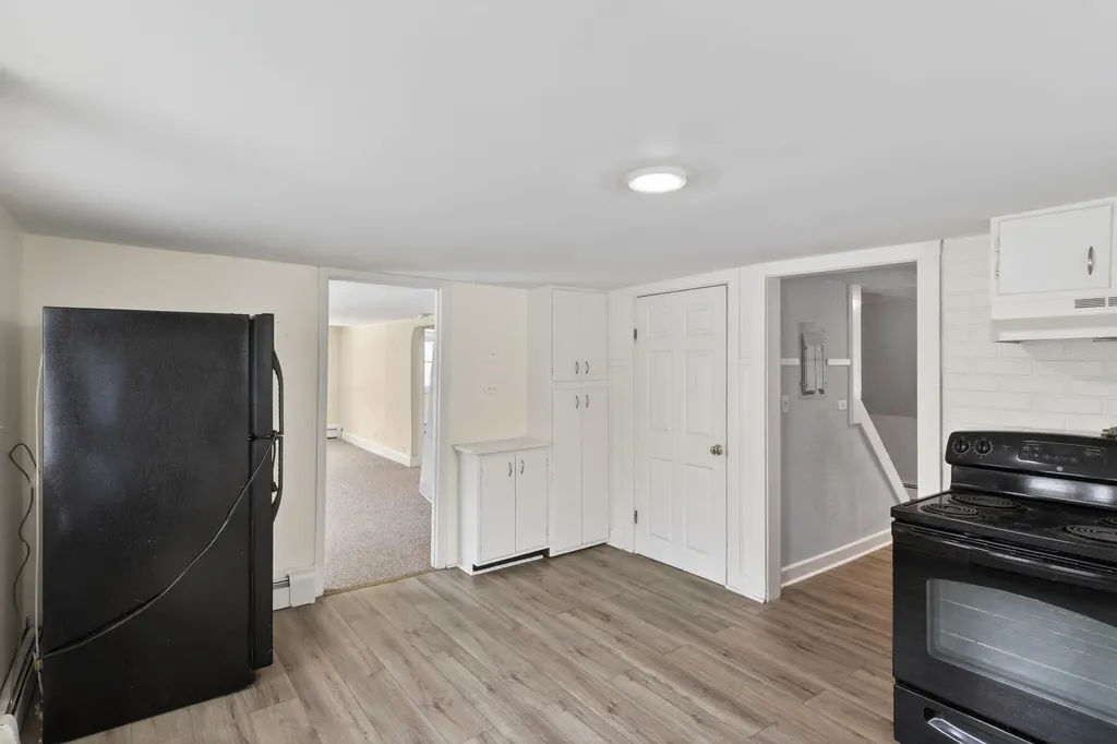 8-10 Bayview Lane Kittery ME 03904