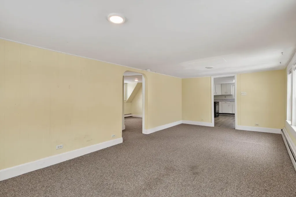 8-10 Bayview Lane Kittery ME 03904