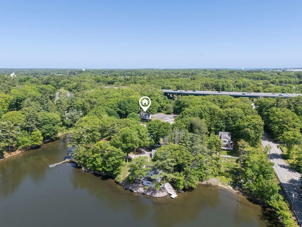 8-10 Bayview Lane Kittery ME 03904