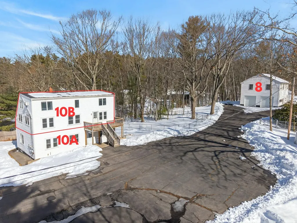 8-10 Bayview Lane Kittery ME 03904