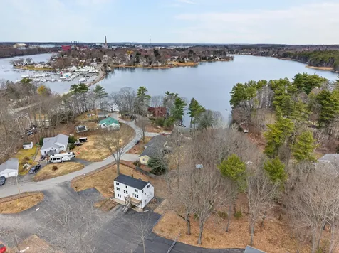 8-10 Bayview Lane Kittery ME 03904