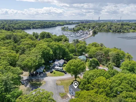 8-10 Bayview Lane Kittery ME 03904