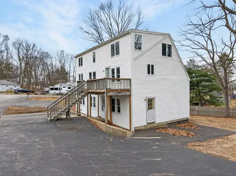 8-10 Bayview Lane Kittery ME 03904