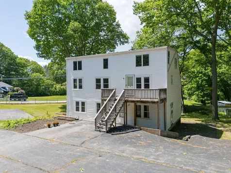 8-10 Bayview Lane Kittery ME 03904