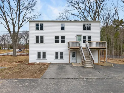 8-10 Bayview Lane Kittery ME 03904