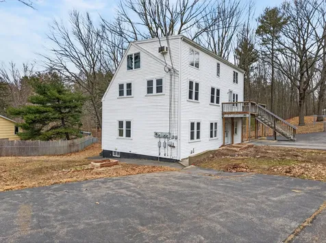 8-10 Bayview Lane Kittery ME 03904