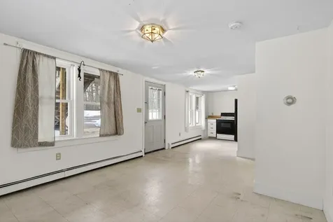 8-10 Bayview Lane Kittery ME 03904