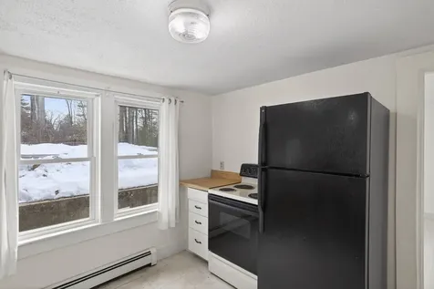 8-10 Bayview Lane Kittery ME 03904