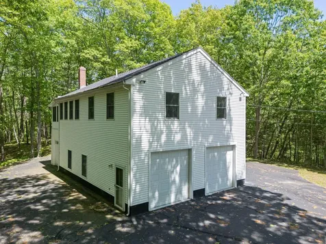 8-10 Bayview Lane Kittery ME 03904