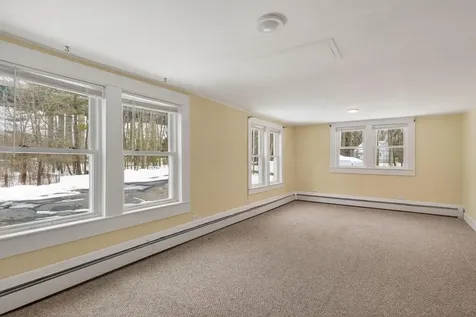 8-10 Bayview Lane Kittery ME 03904