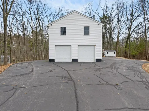 8-10 Bayview Lane Kittery ME 03904