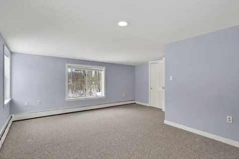 8-10 Bayview Lane Kittery ME 03904