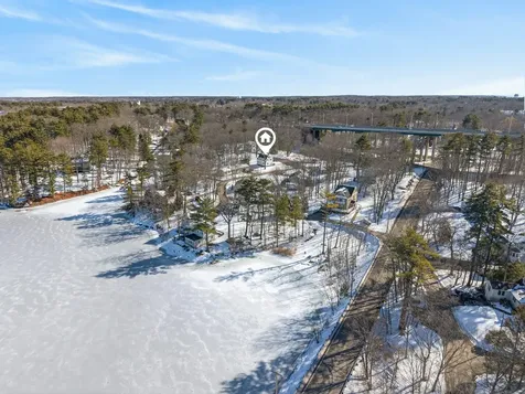 8-10 Bayview Lane Kittery ME 03904