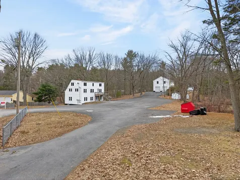 8-10 Bayview Lane Kittery ME 03904