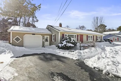 5 Brentwood Circle Saco ME 04072