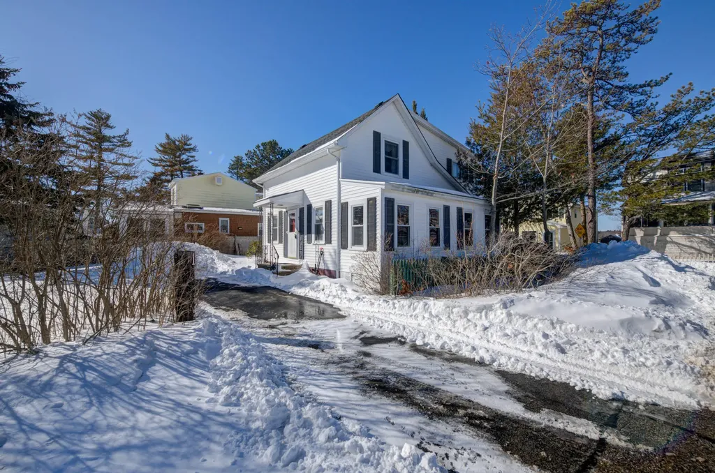 1 Main Avenue Saco ME 04072