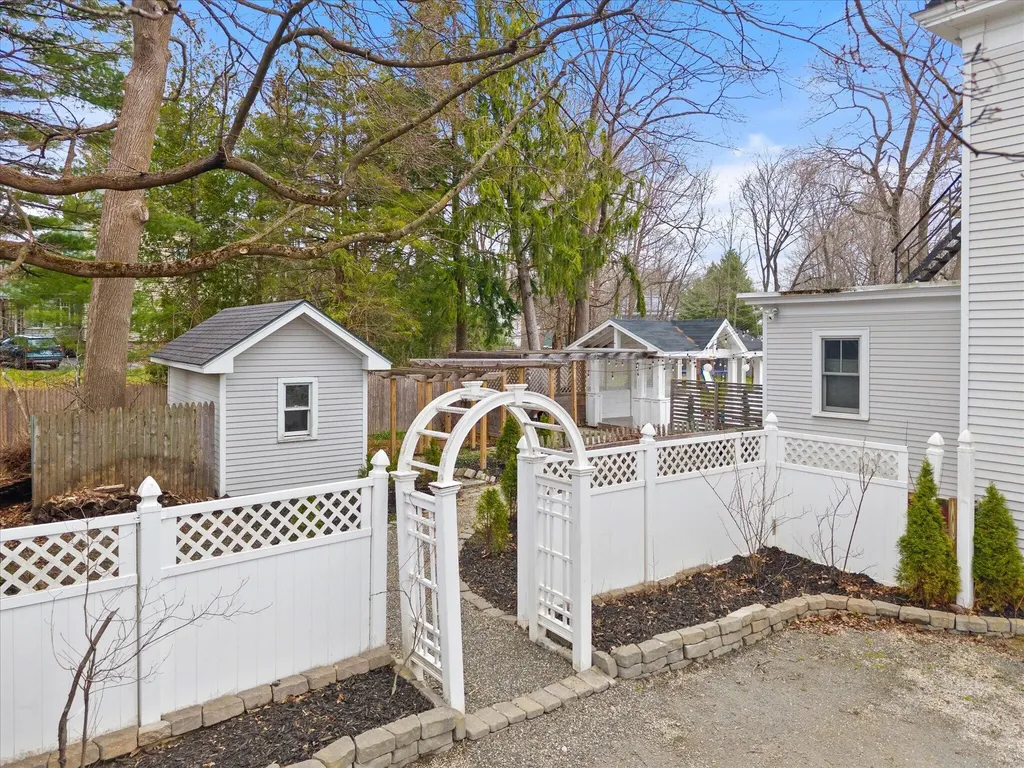 431 Hammond Street Bangor ME 04401