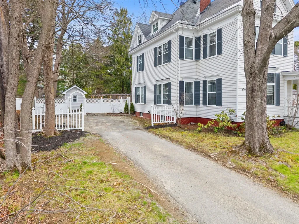 431 Hammond Street Bangor ME 04401