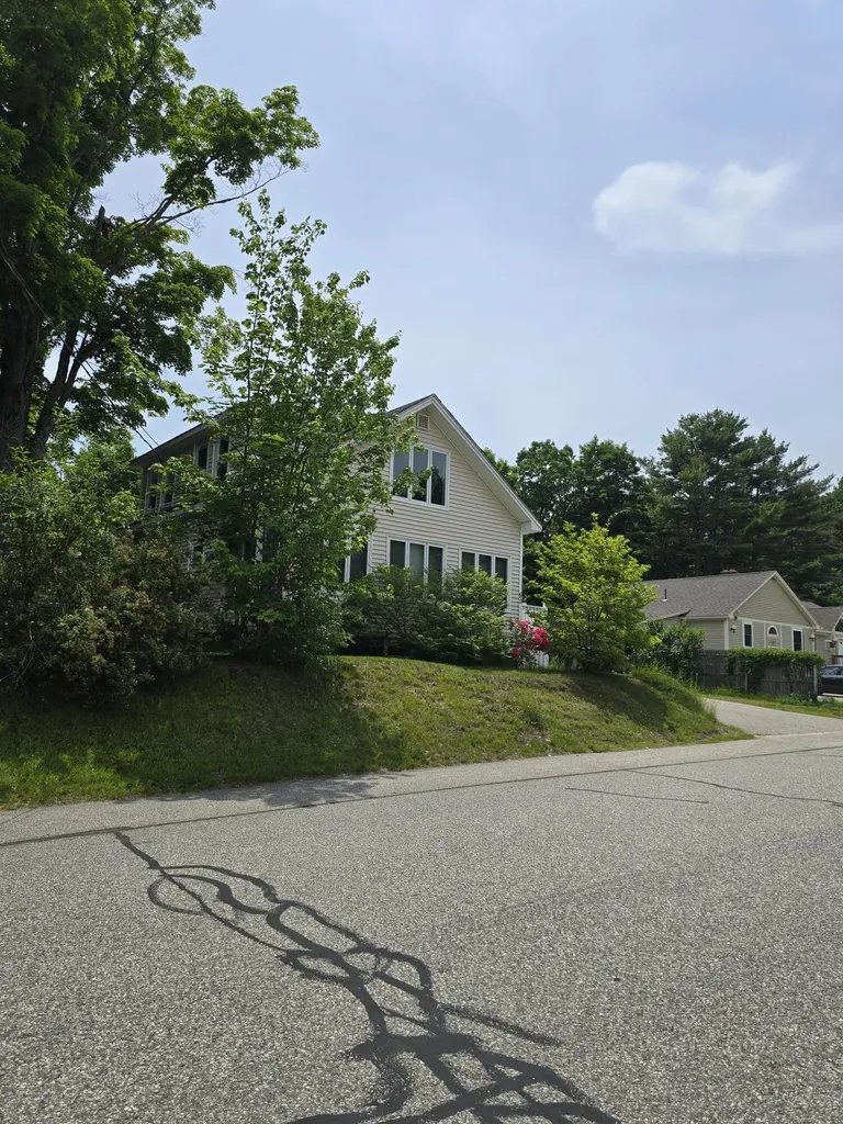 51 Lenox Street Sanford ME 04073