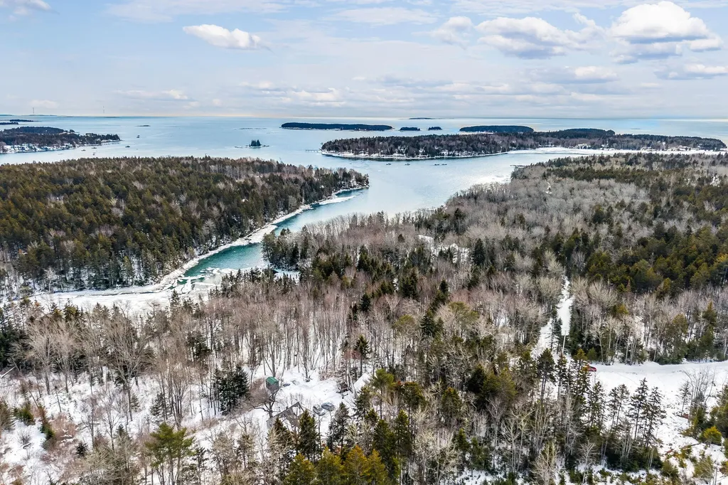 52 Atlantic Quarry Road Saint George ME 04860