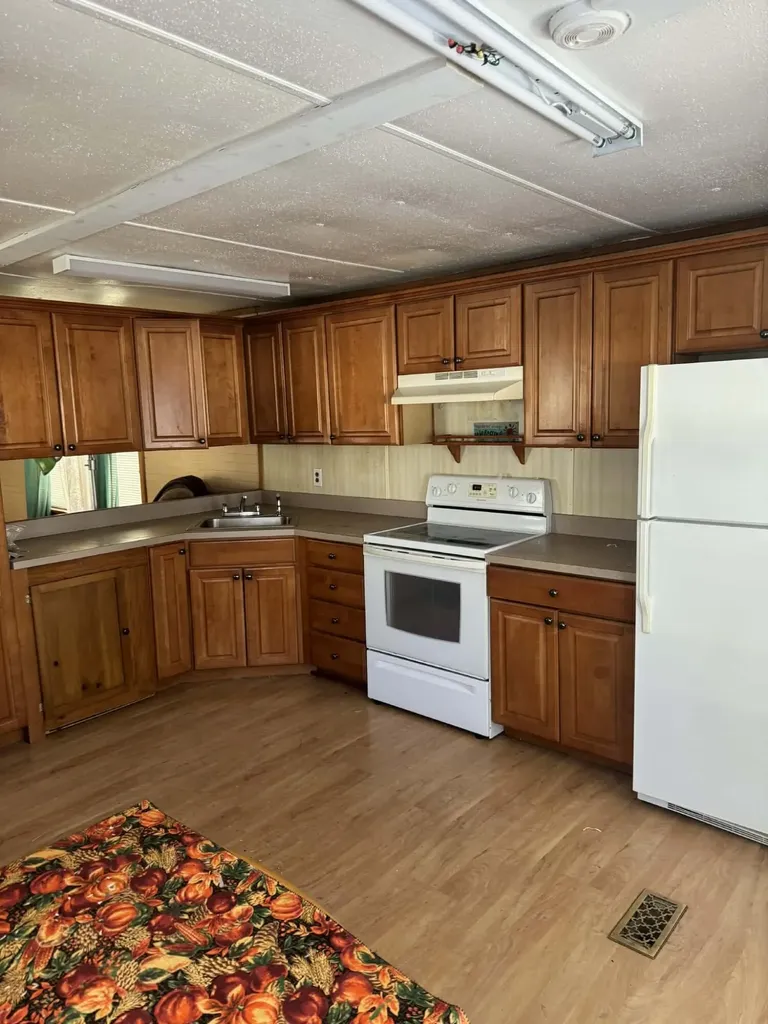 975 Essex Street Bangor ME 04401