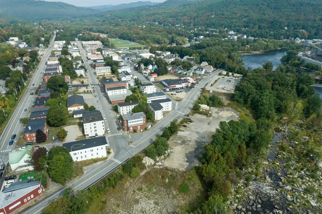 6 Various Addresses Rumford ME 04276