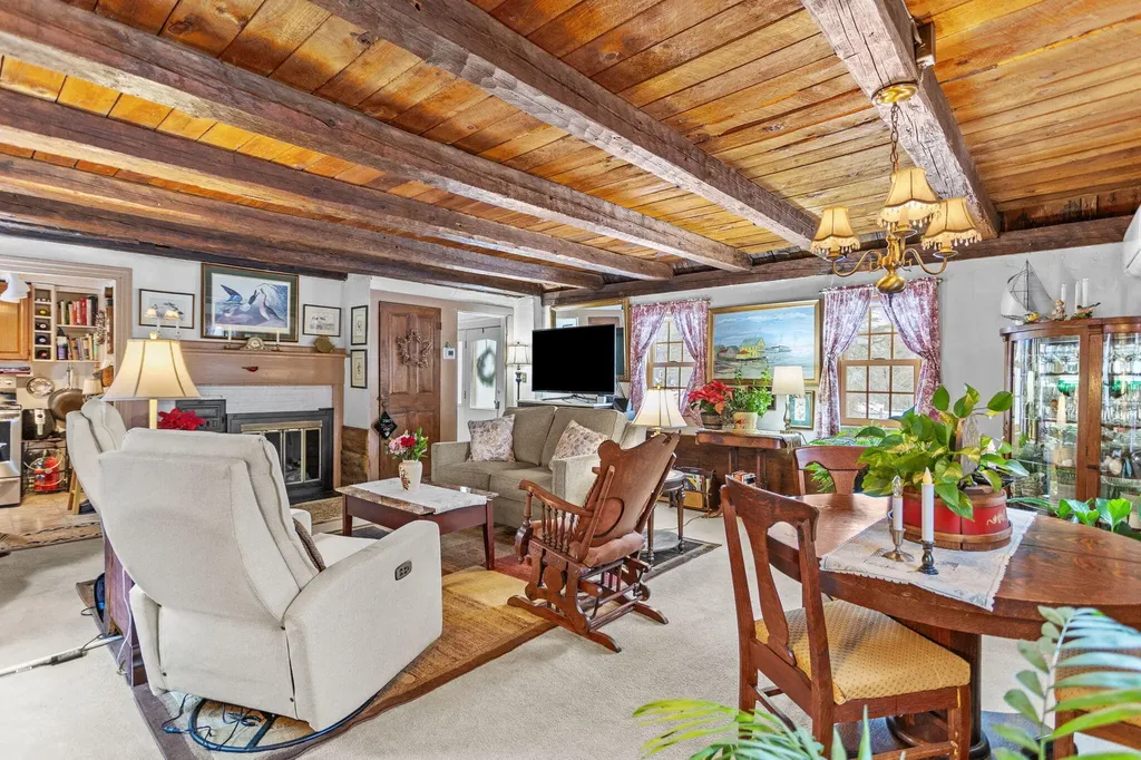 1128 State Road Eliot ME 03903