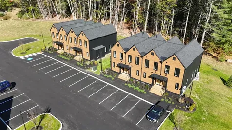16 Cedar Bend Boothbay ME 04537