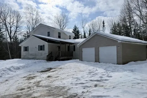 8 Martins Lane Glenburn ME 04401