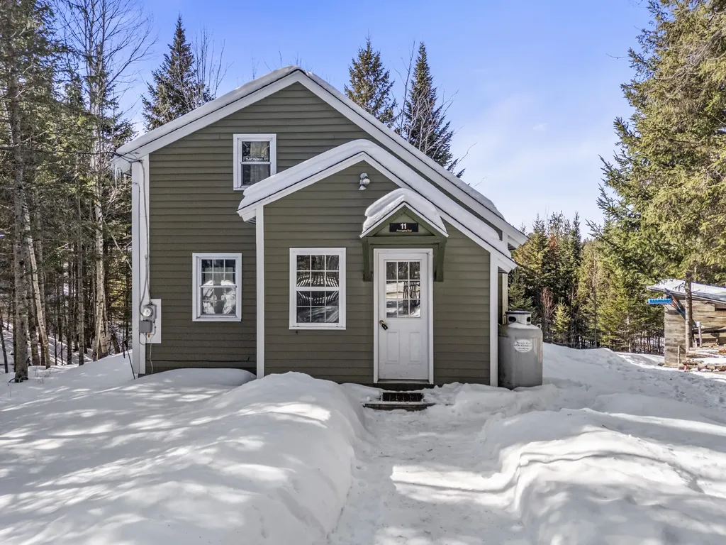 11 Porcupine Trail Coplin Plt ME 04982