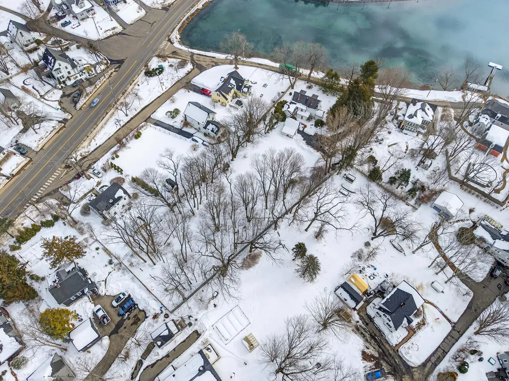 4 Trefethen Avenue Kittery ME 03904