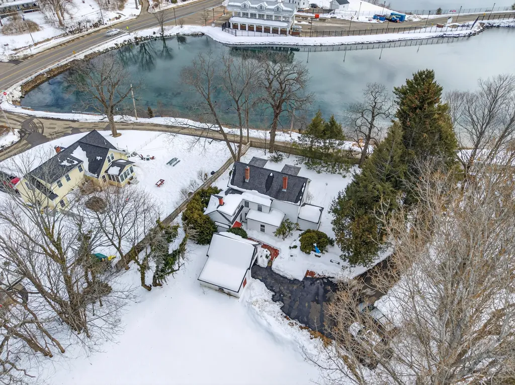 4 Trefethen Avenue Kittery ME 03904