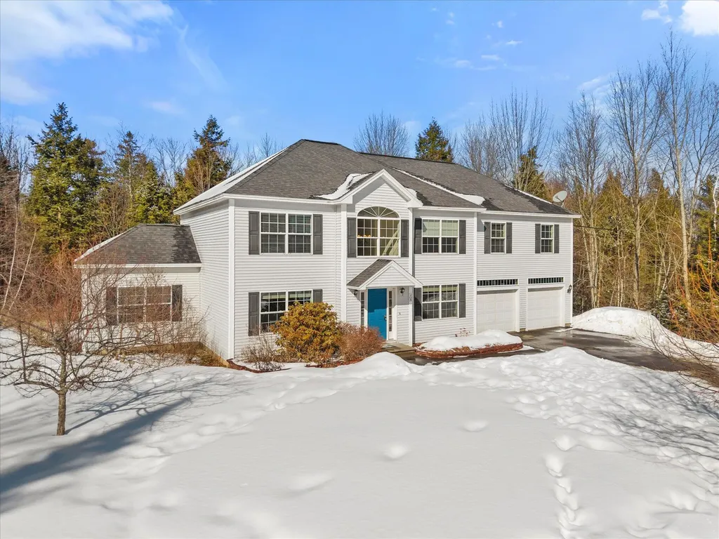 19 Crestview Drive Orono ME 04473
