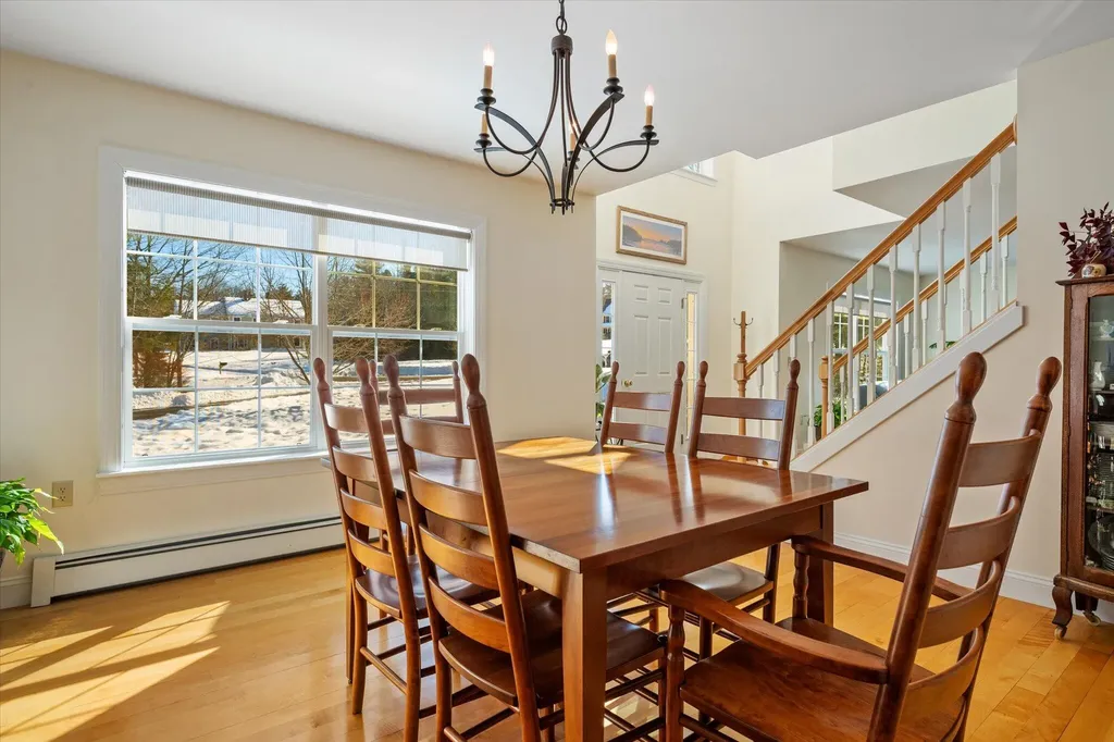 19 Crestview Drive Orono ME 04473