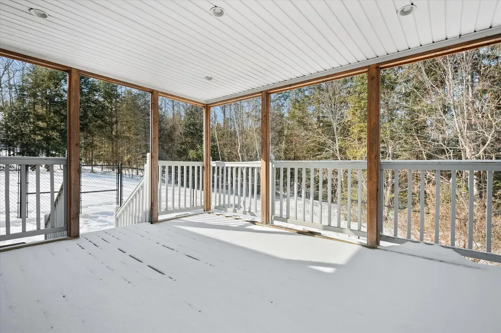 19 Crestview Drive Orono ME 04473