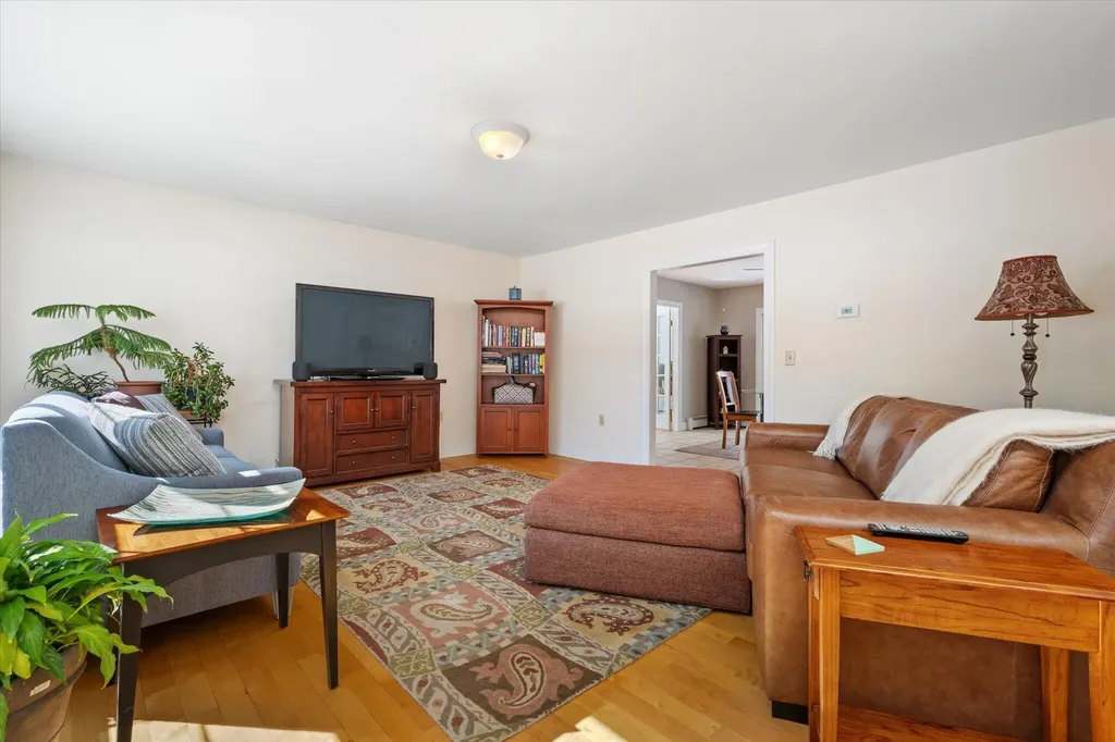 19 Crestview Drive Orono ME 04473