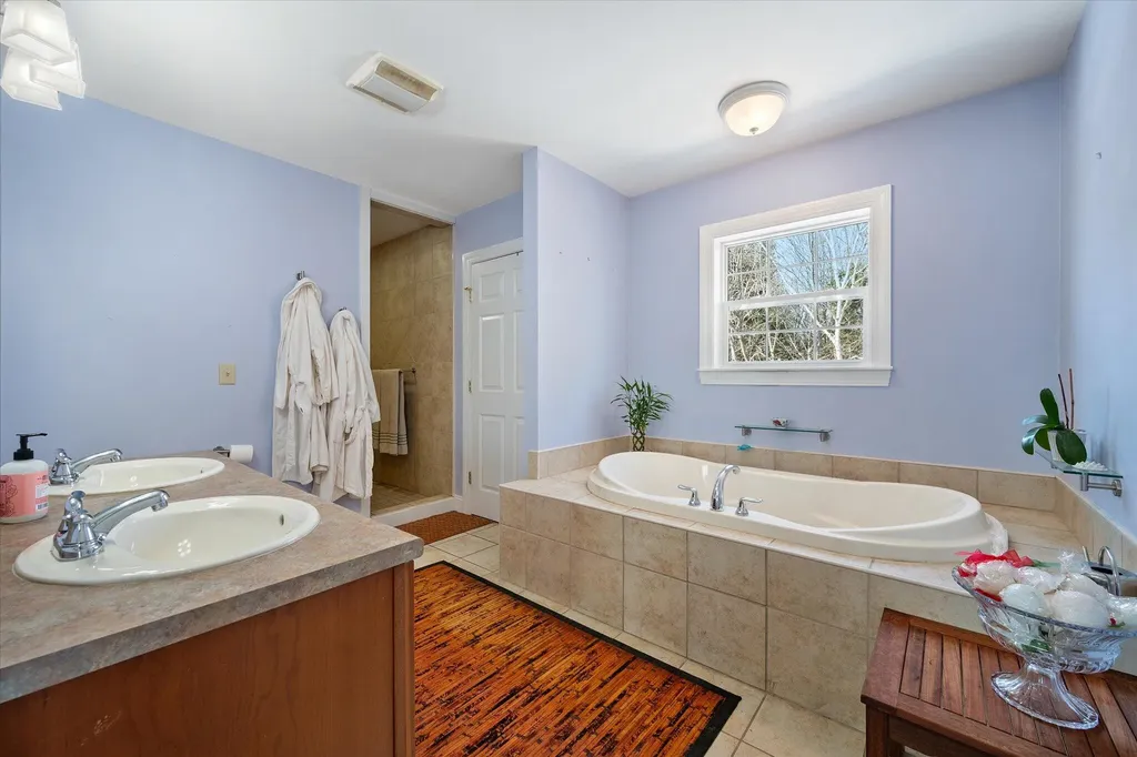 19 Crestview Drive Orono ME 04473