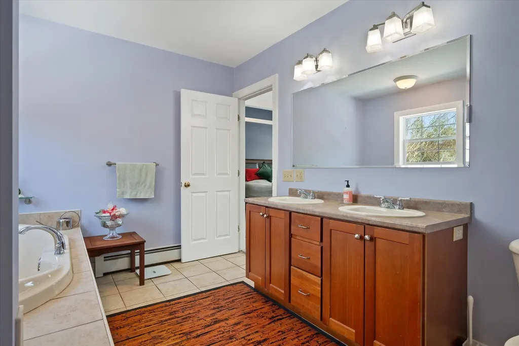19 Crestview Drive Orono ME 04473