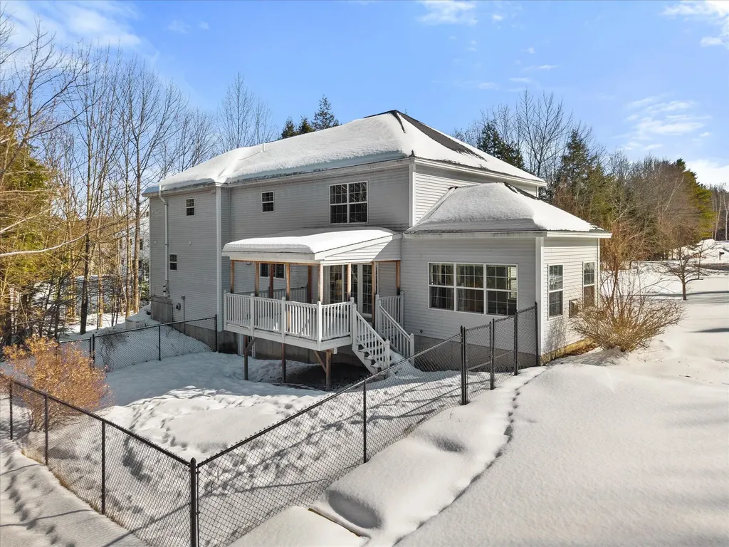 19 Crestview Drive Orono ME 04473