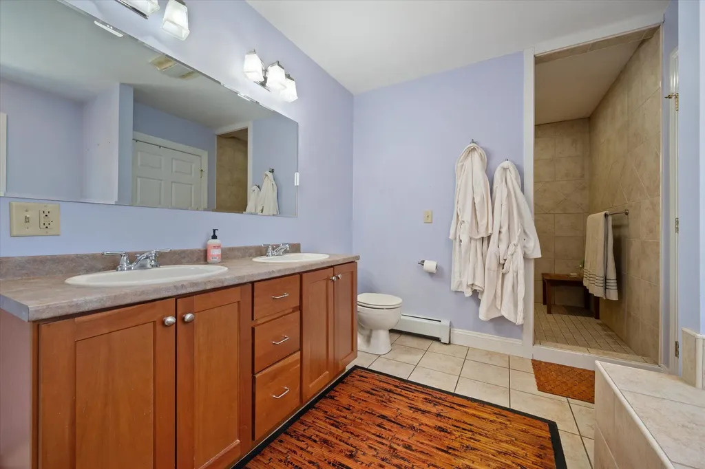 19 Crestview Drive Orono ME 04473