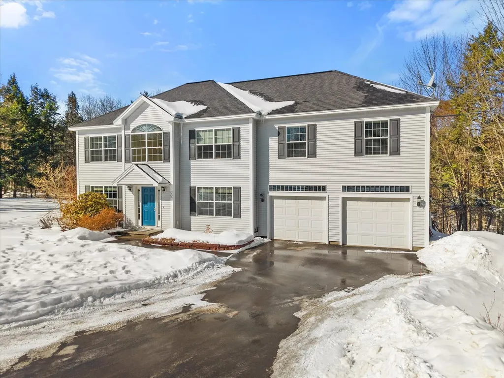 19 Crestview Drive Orono ME 04473