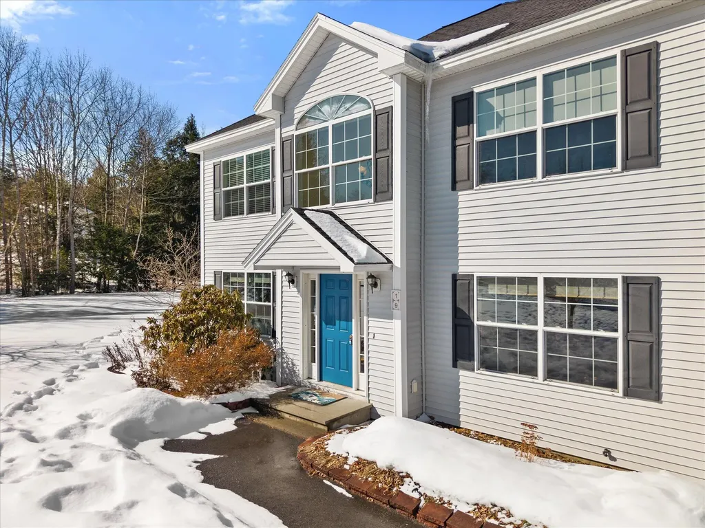 19 Crestview Drive Orono ME 04473