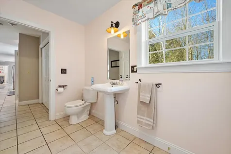 19 Crestview Drive Orono ME 04473