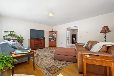 19 Crestview Drive Orono ME 04473